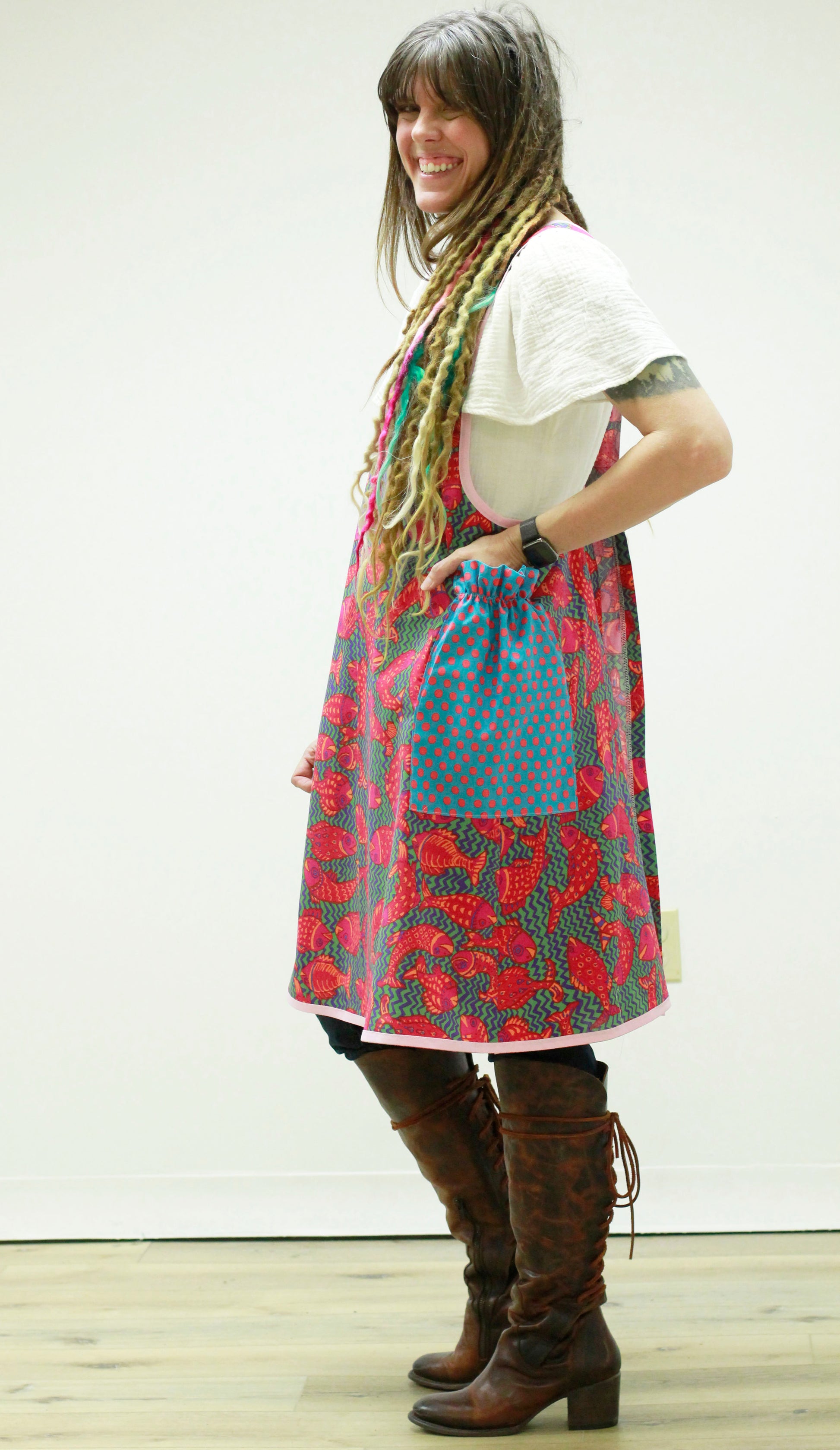 No Tie Apron in Fish and Polka Dots with side view