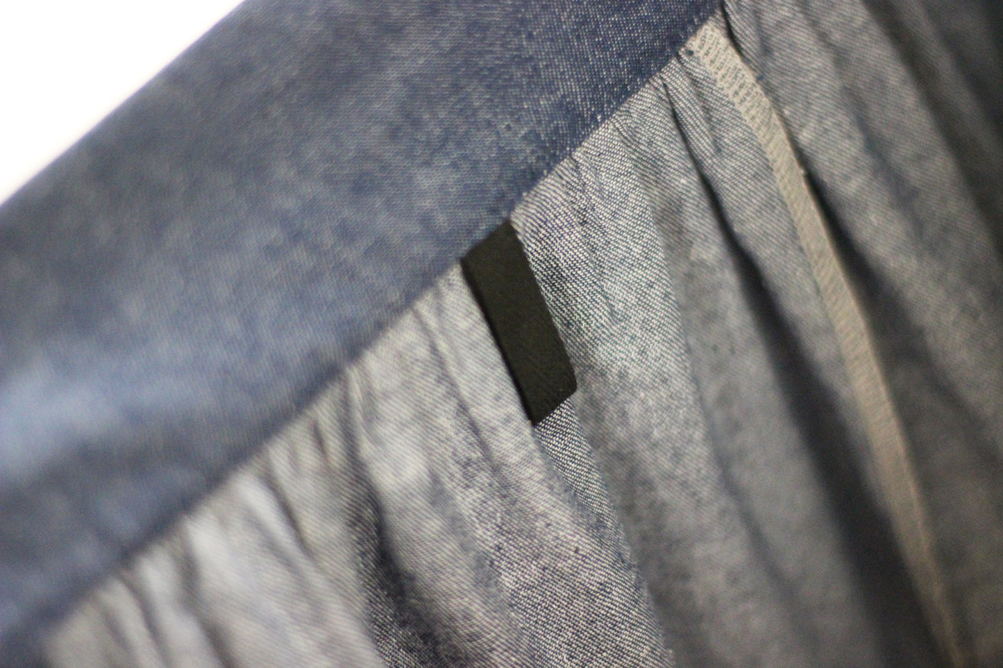XS-5X Gathered Bib Apron in Denim - showing the inside loop for the crisscross straps