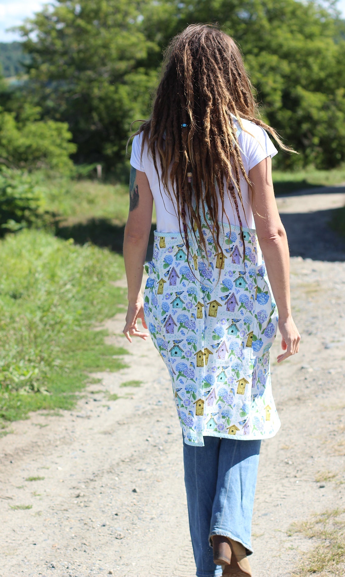 No Tie Apron in Birdhouses by The Vermont Apron Company - Back view