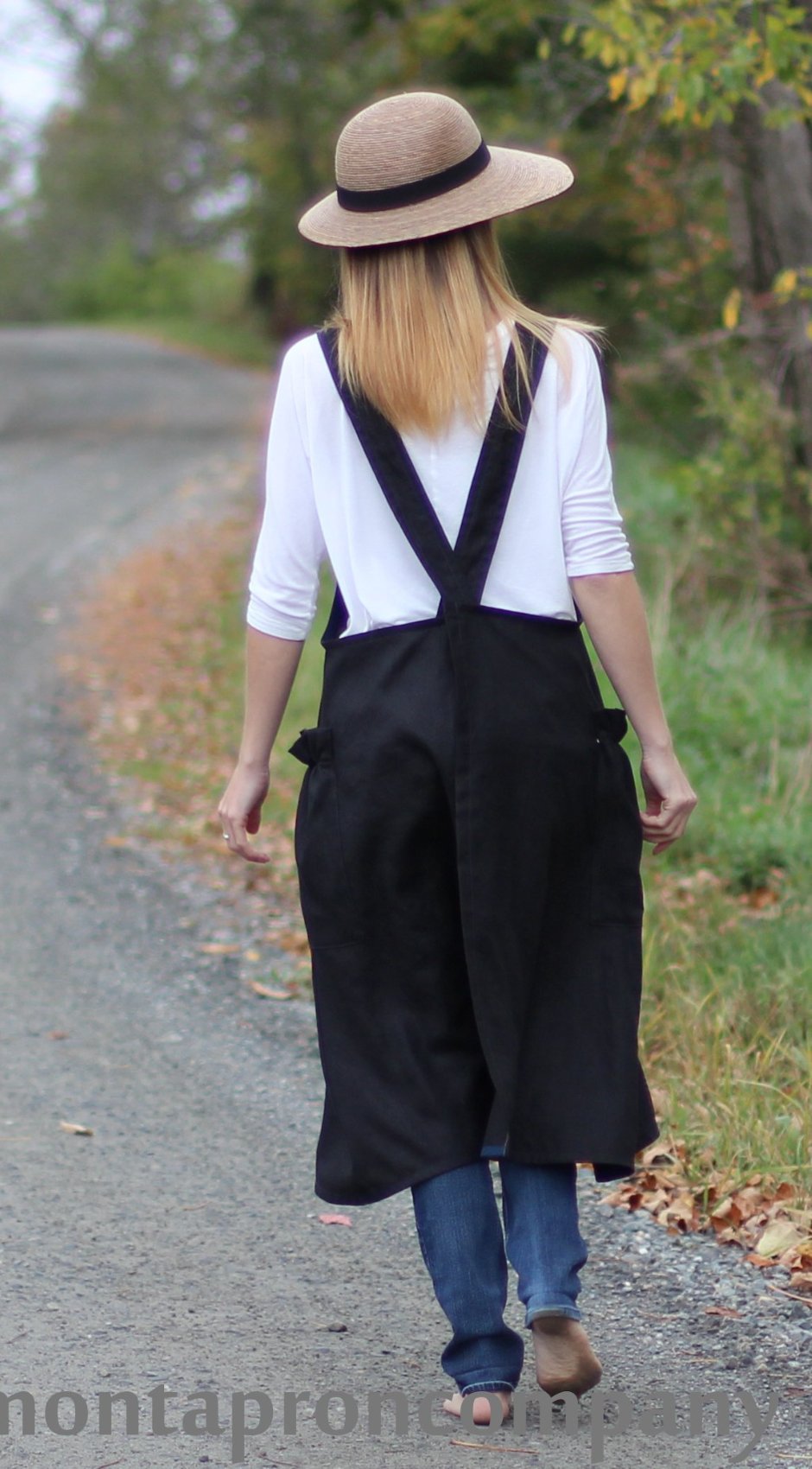 XS-5X No Tie Crossback Apron in Black 100% Flax Linen, back view