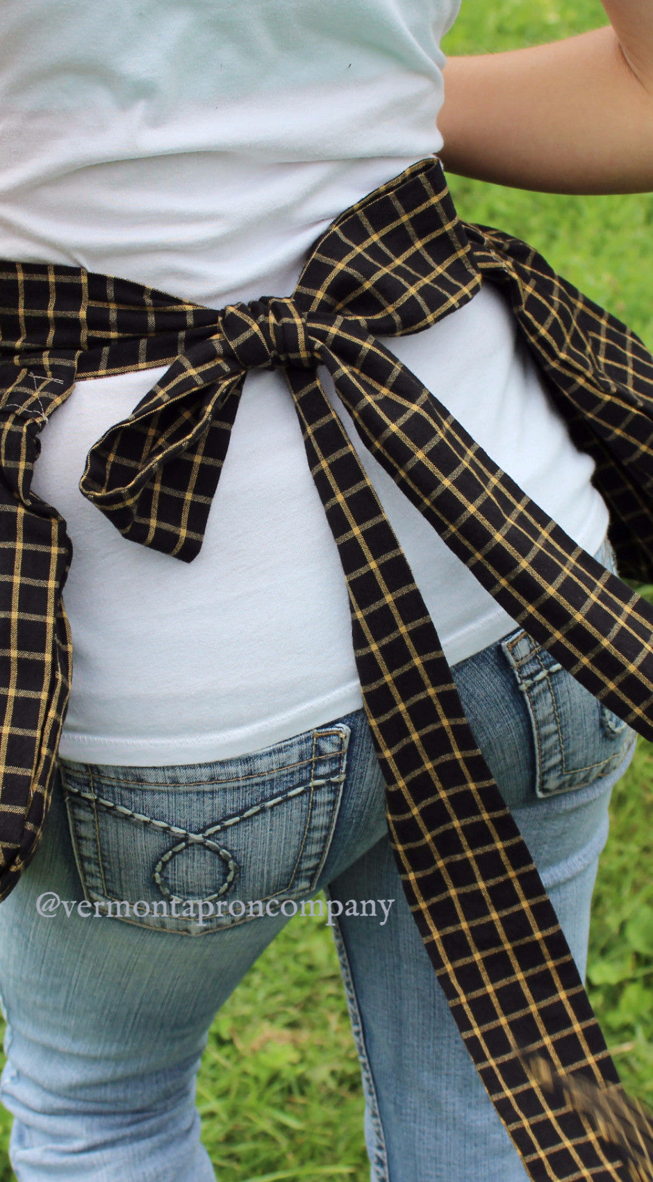 Gathering Apron in Black Plaid 100% Cotton Homespun in Reg and Plus Size, back view