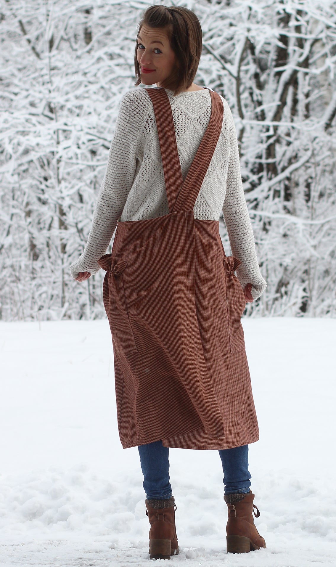 XS-5X No Ties Crossback Apron in 100% Cotton Tiny Red Plaid Homespun