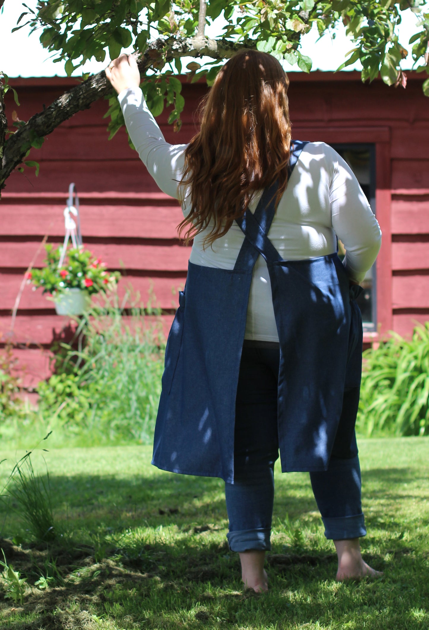 XS-5X No Tie Crossback Apron in Navy Denim, plus size, back view