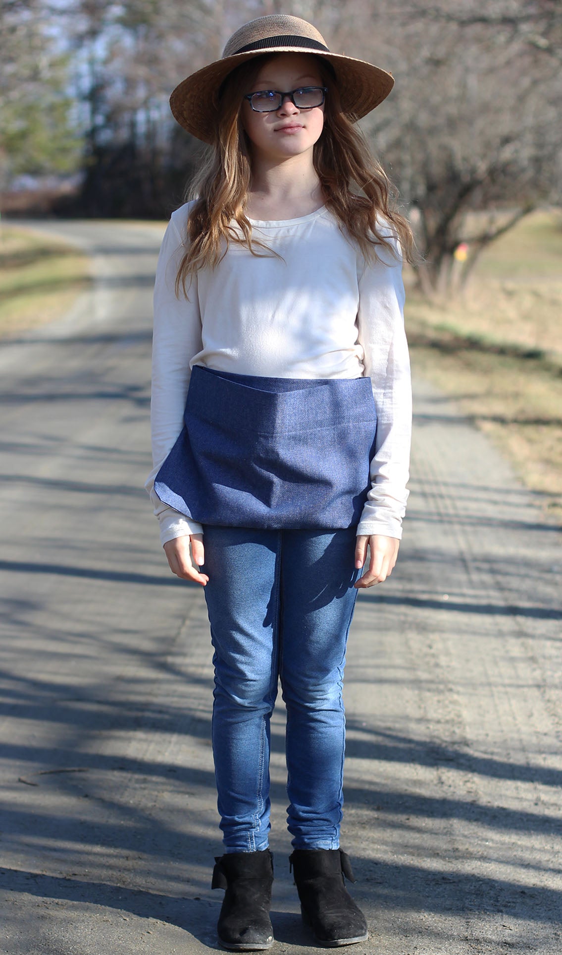 Pouch Apron by The Vermont Apron Company - Girl Front View