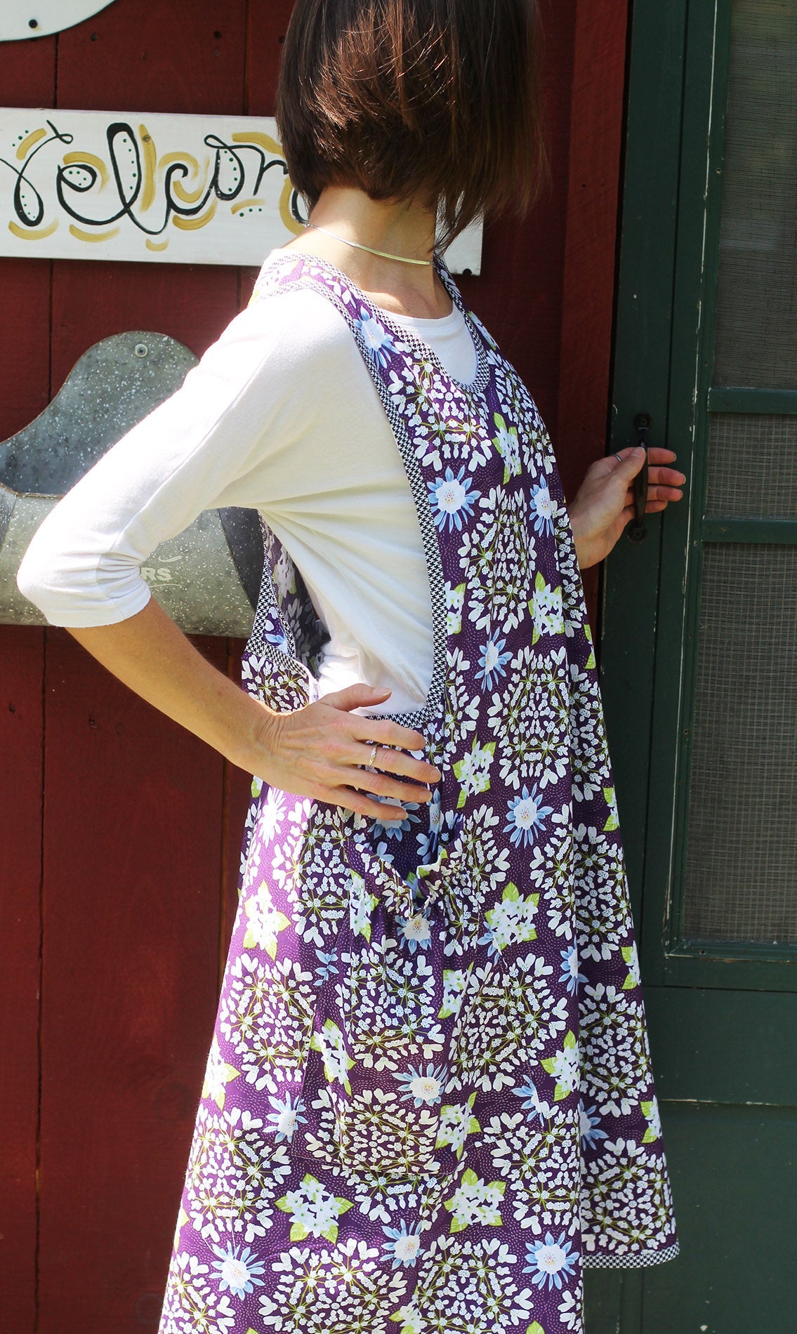 XS-5X Purple Craziness - entrance with signs