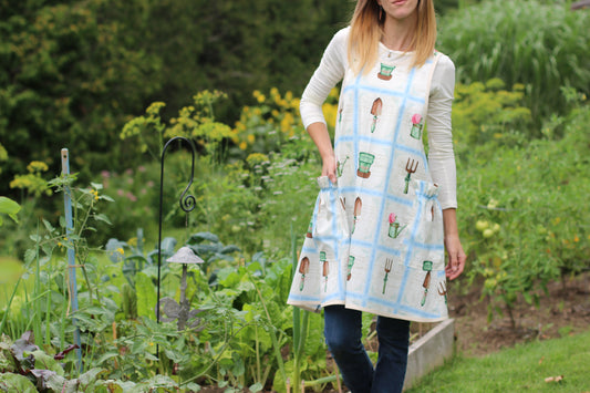 No Ties Apron, a Japanese Style Apron in a pretty Garden Print.