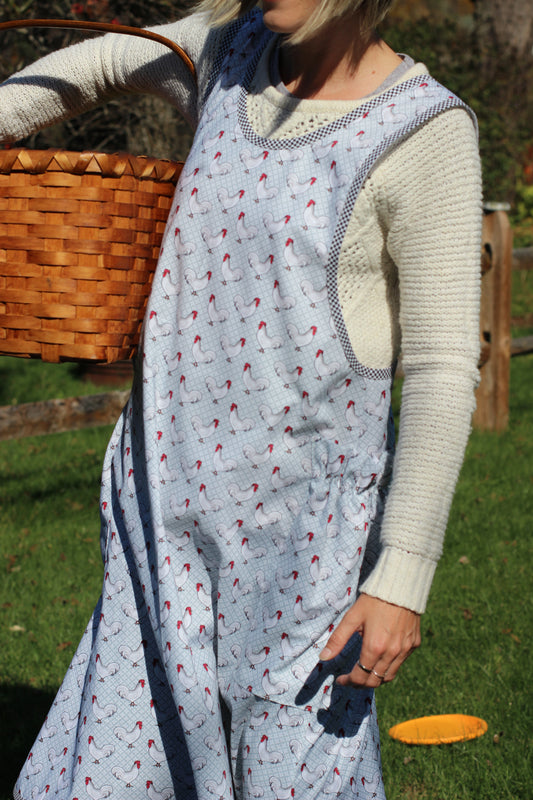 XS-5X No Tie Apron in Little Chickens