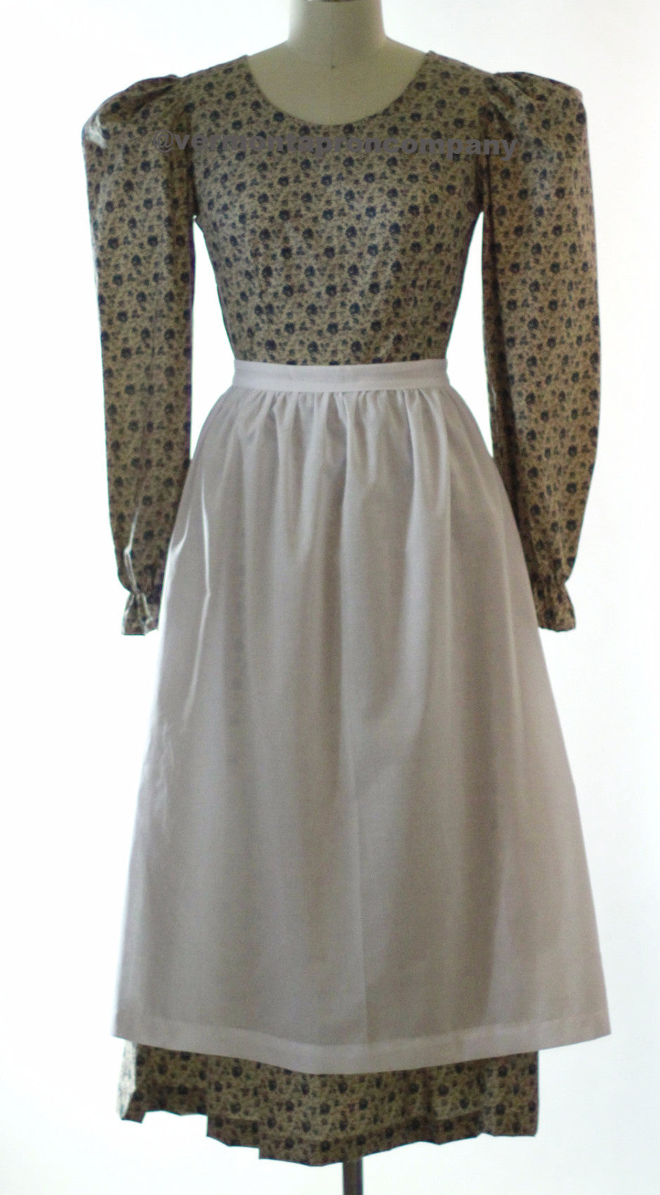 Batiste Half Apron, front view