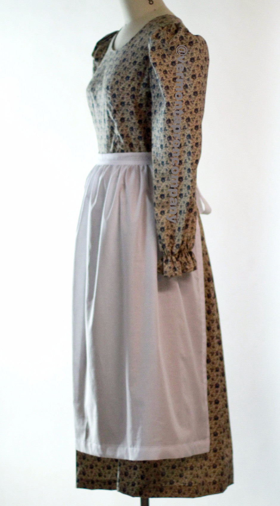 Batiste Half Apron, side view