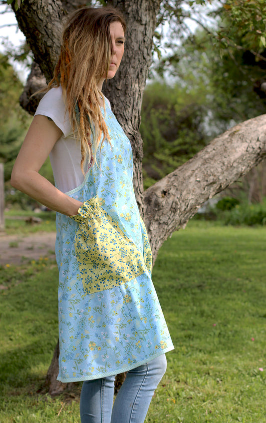 No Tie Apron in Blue Floral with Yellow Pockets - Side View