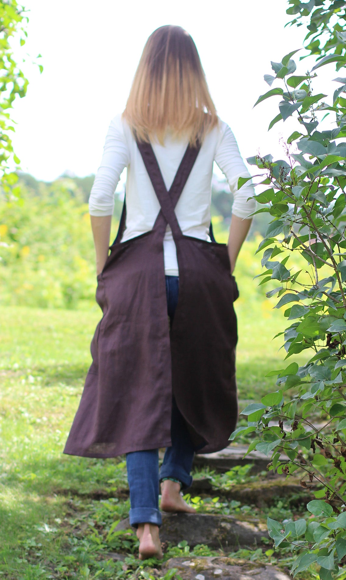 XS-5X No Tie Crossback Apron in Chocolate 100% Flax Linen