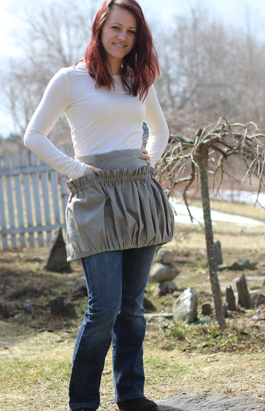 Ruffled Gathering Apron in Colonial Blue Homespun