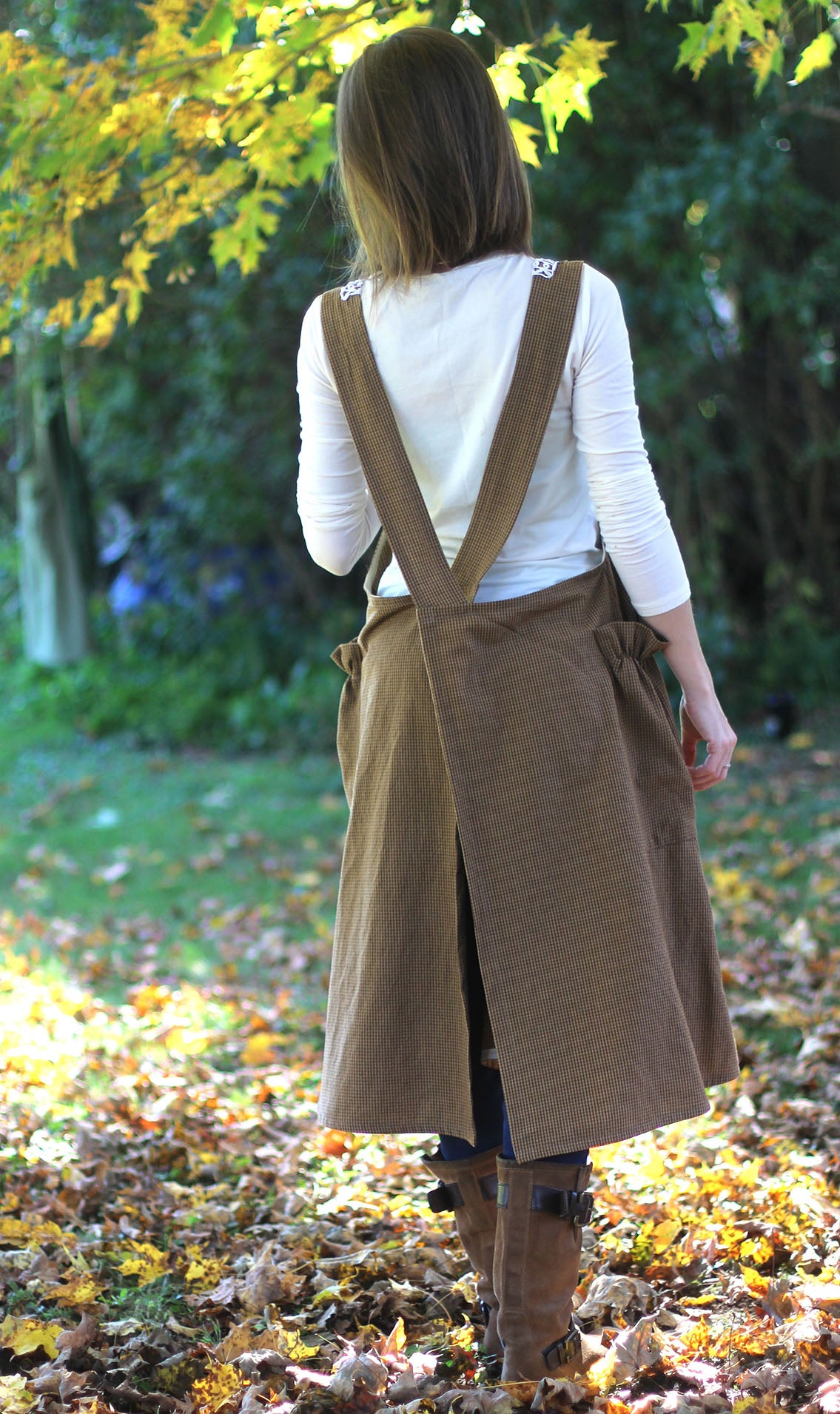 No Ties Crossback Apron in 100% Cotton Tiny Brown Plaid Homespun with Lace Collar - Back View