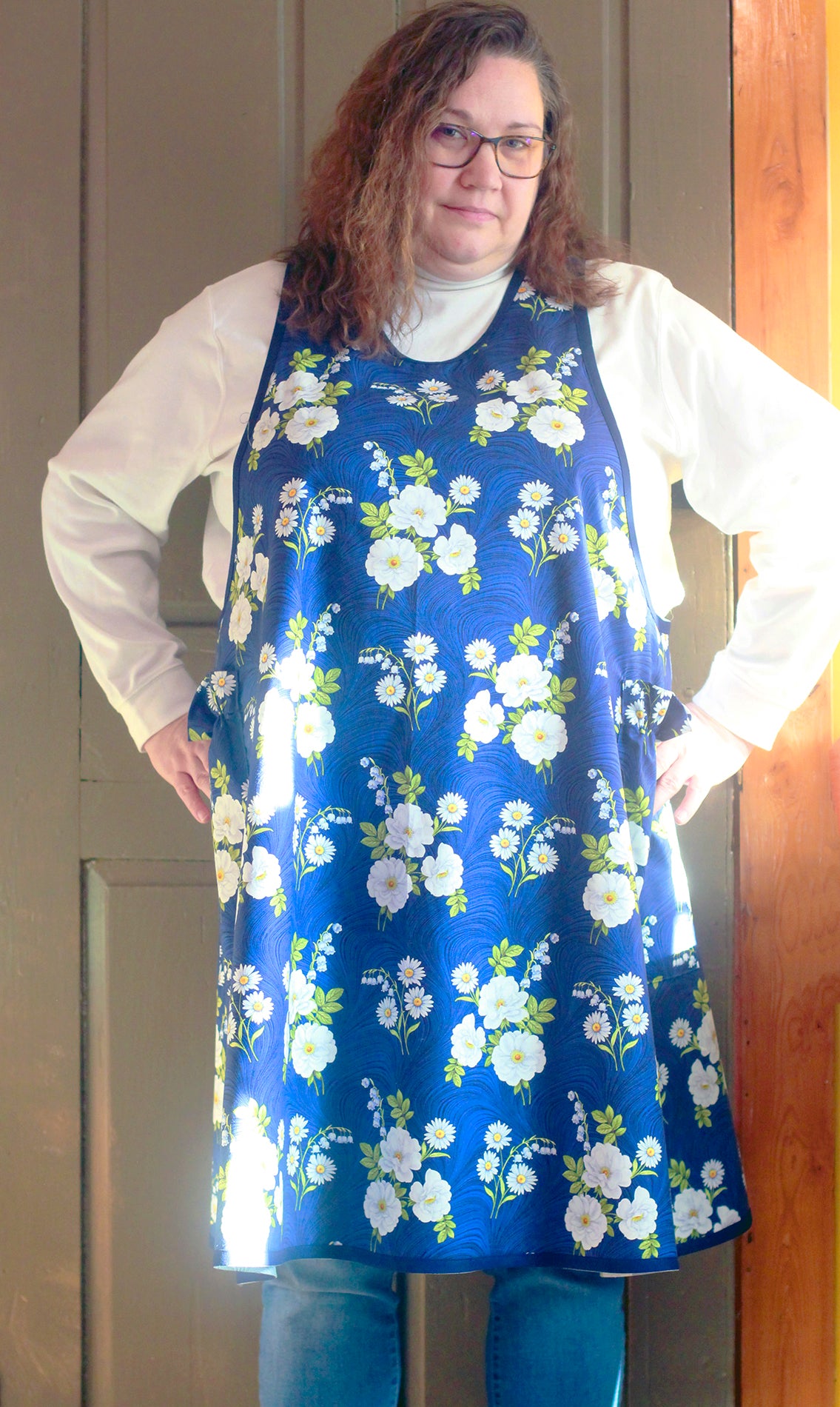 XS-5X No Tie Apron in Dark Blue Floral  - Front View 2