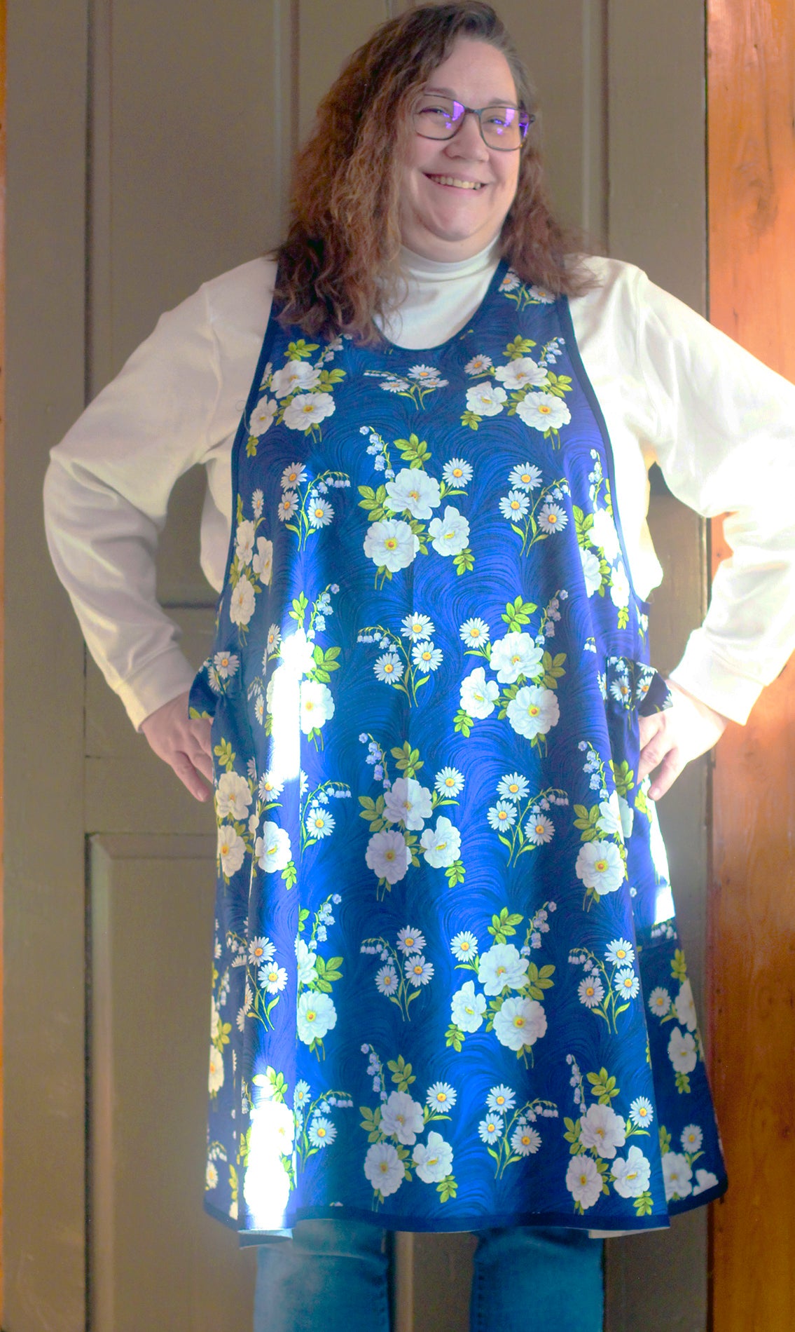 XS-5X No Tie Apron in Dark Blue Floral  - Front View 3