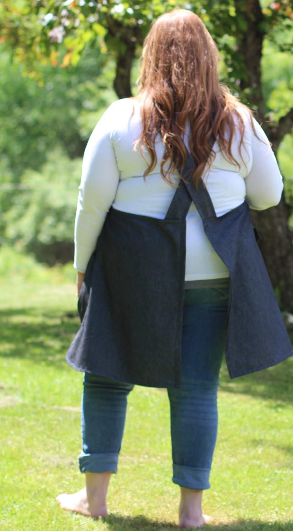 XS-5X No Tie Crossback Apron in Black Denim, plus size, back view