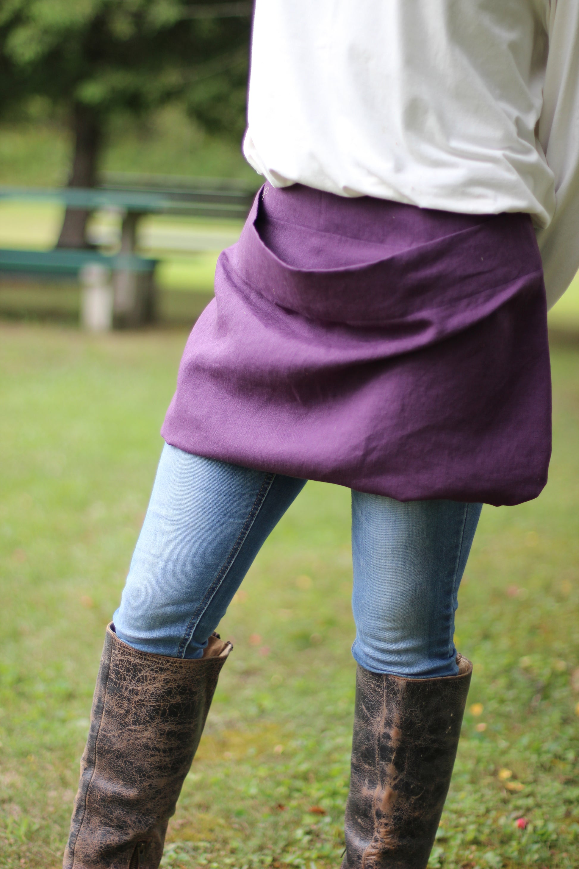 Pouch Apron in Eggplant Linen - Front View
