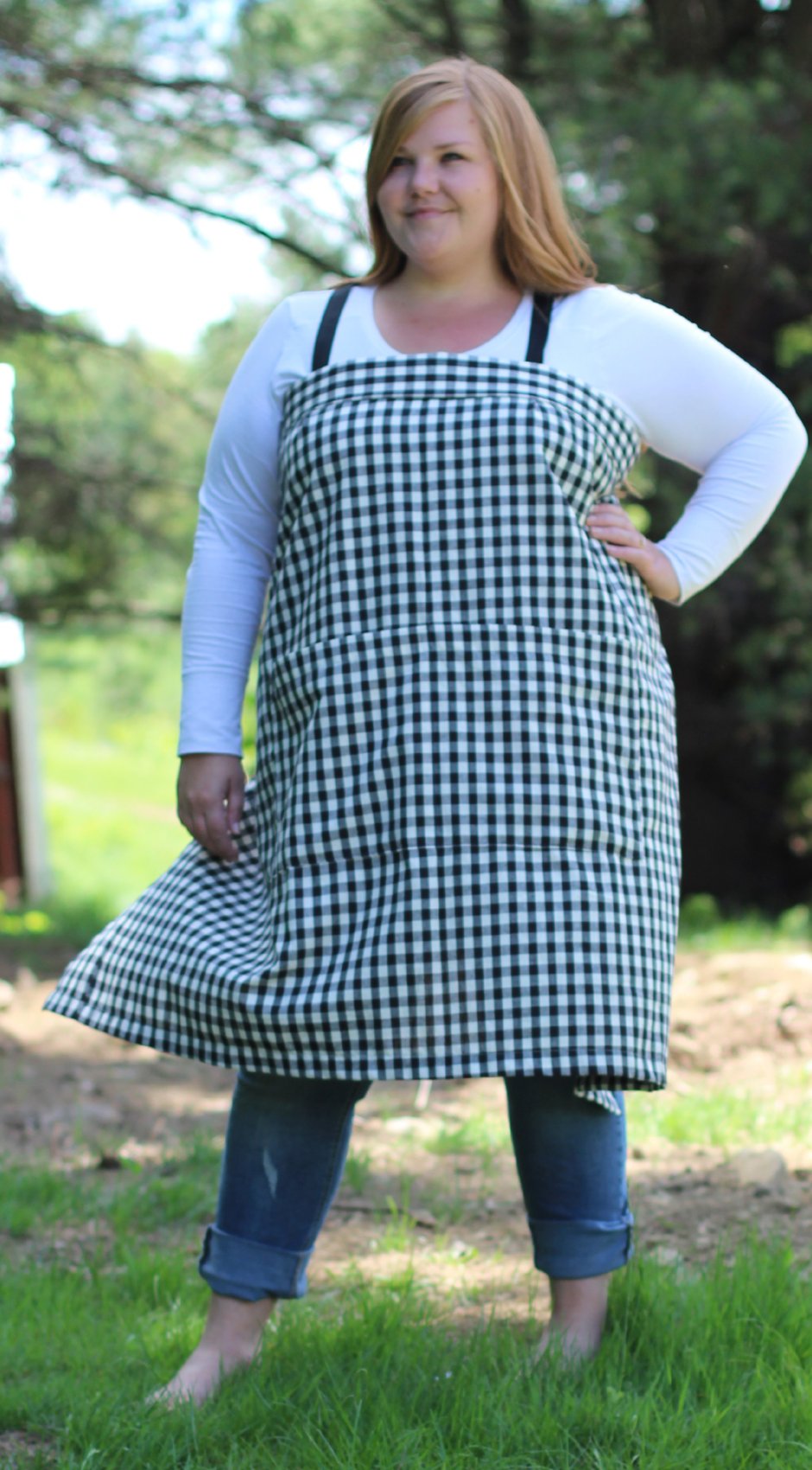 XS-5X Wrap Apron in Black and White 100% Cotton Homespun, front view