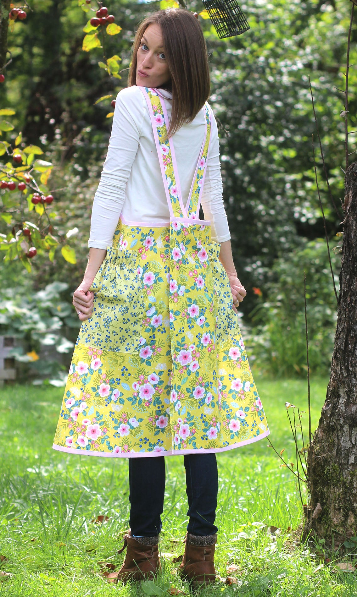 XS-5X Yellow Floral - No Tie Crossback Apron - Back View 1