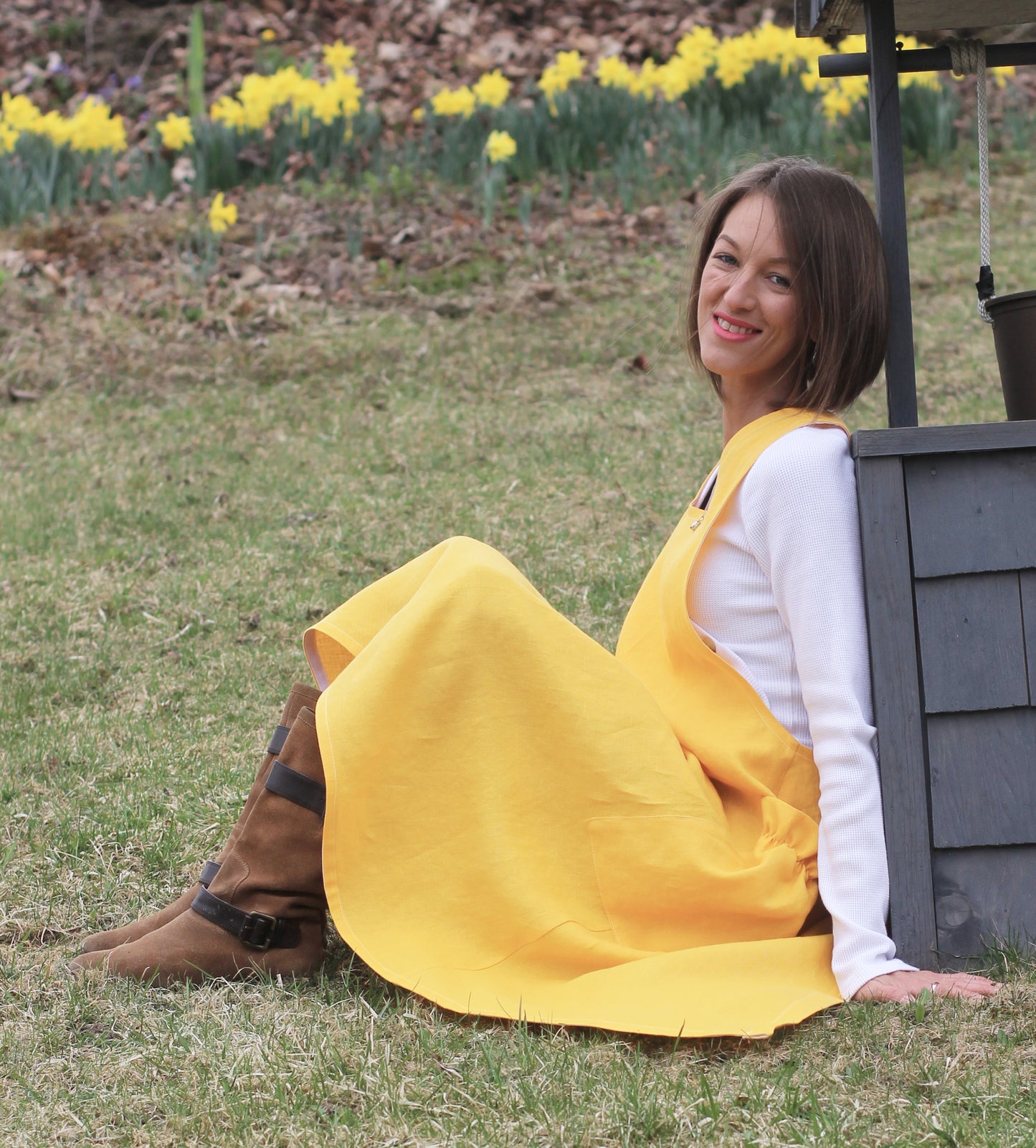 Yellow Linen No Tie Crossback Apron - Sitting View